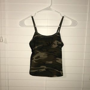 Camouflage cropped tank top